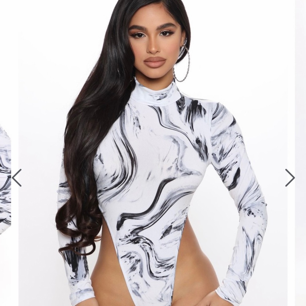Fashion Nova Large Cropped Bodysuit